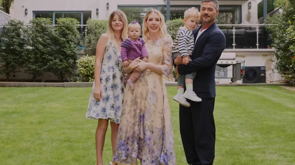 Phim At Home with Katherine Ryan - At Home with Katherine Ryan (2024)