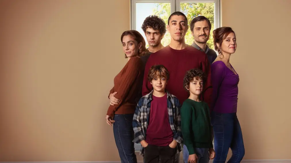 Phim Câu Chuyện Của Gia Đình Tôi (Storia della mia famiglia) (Phần 1) - My Family (Season 1) (2025)