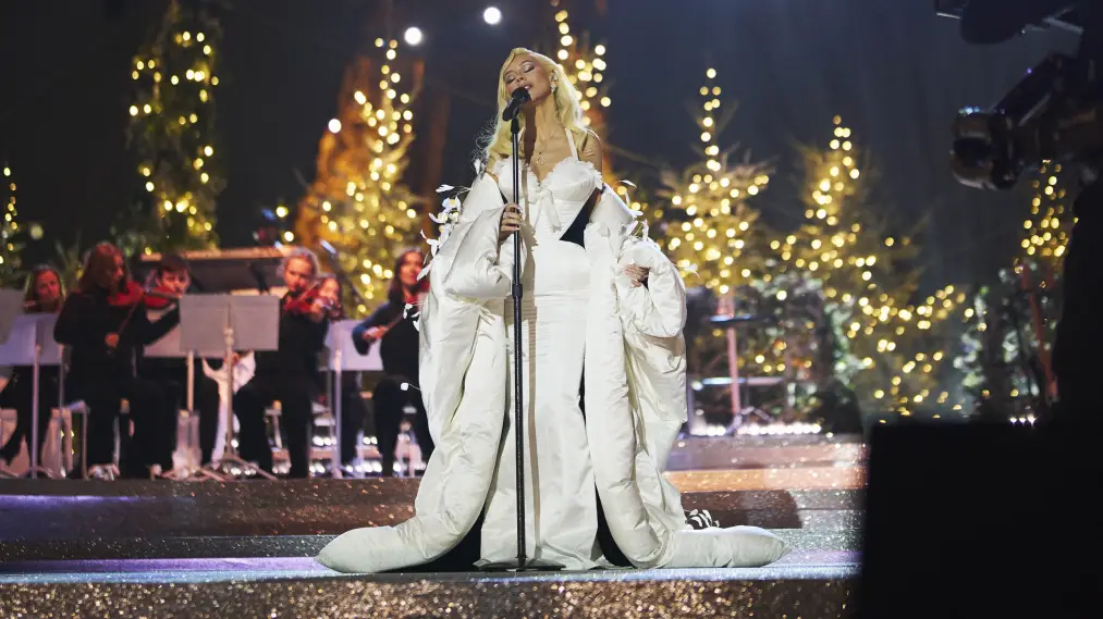 Phim Christina Aguilera: Christmas in Paris - Christina Aguilera: Christmas in Paris (2025)