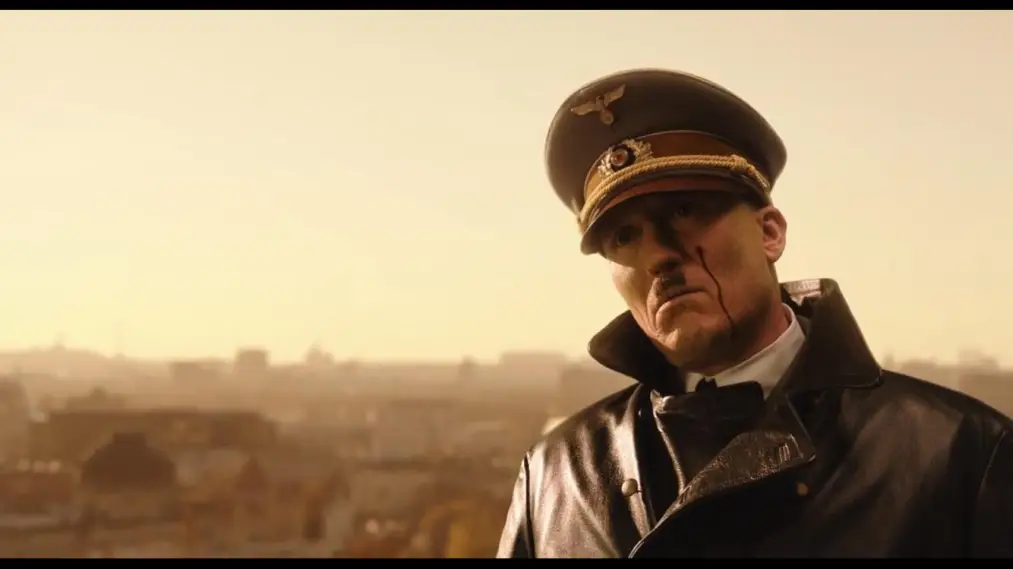 Hitler Trở Về