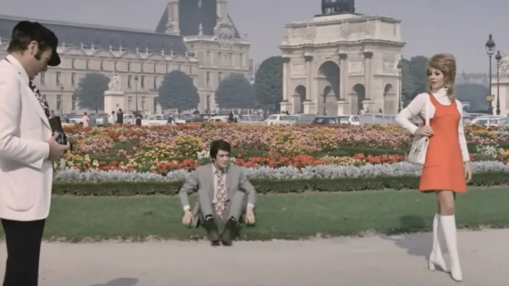 Kezban in Paris