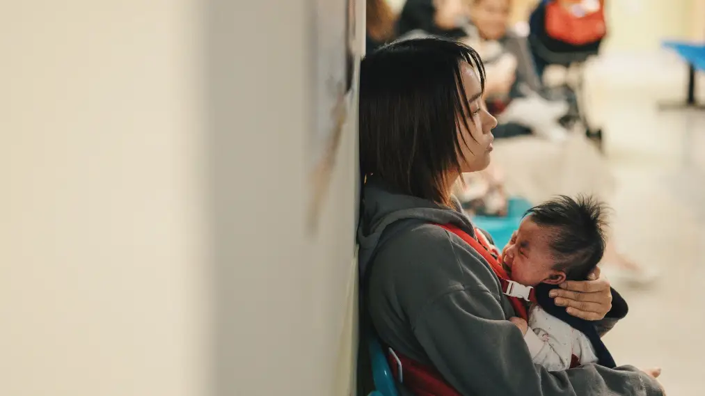 Phim Montages of a Modern Motherhood - 虎毒不 (2025)