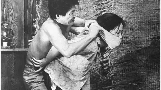 Người Đàn Bà Trong Cồn Cát