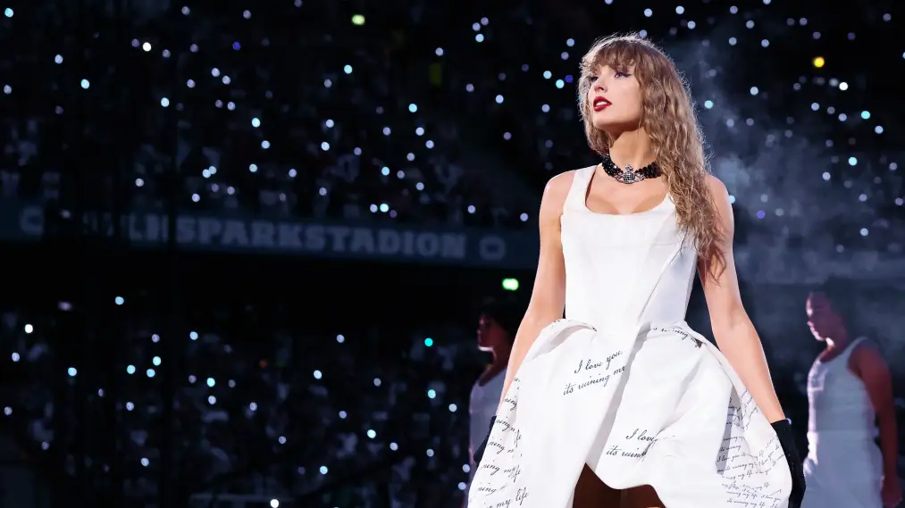 Phim Taylor Swift | The Eras Tour | The Final Show - Taylor Swift | The Eras Tour | The Final Show (2025)