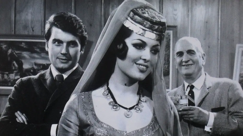 Phim The Beautiful Coffee Girl - Kahveci Güzeli (1968)