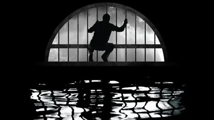 Phim The Gentleman from the Courtyard - Cripta (2014)