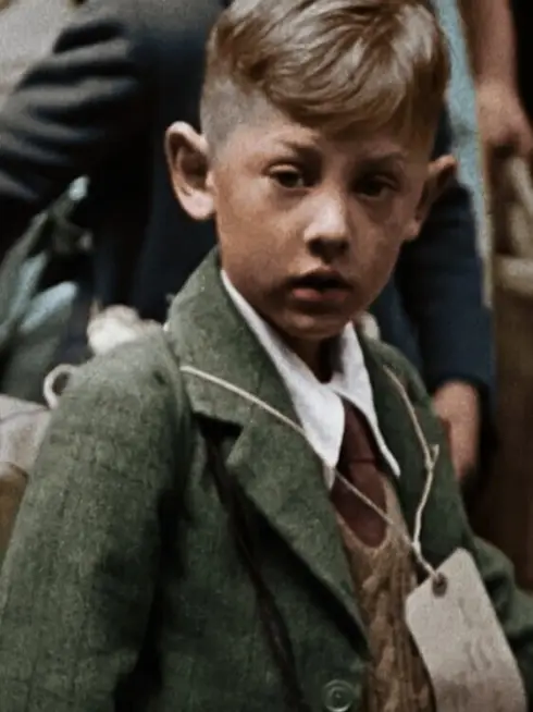Thirties in Colour: Countdown to War
