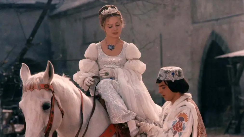 Phim Three Wishes for Cinderella - Tři oříšky pro Popelku (1973)