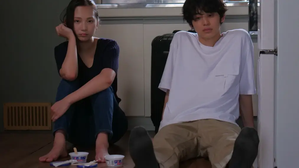 Phim Two Maladroits in Life: A Love Story - ヘタな二人の恋の話 (2022)