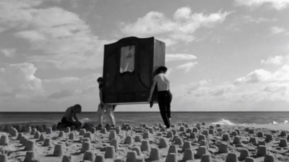 Phim Two Men and a Wardrobe - Dwaj ludzie z szafą (1958)